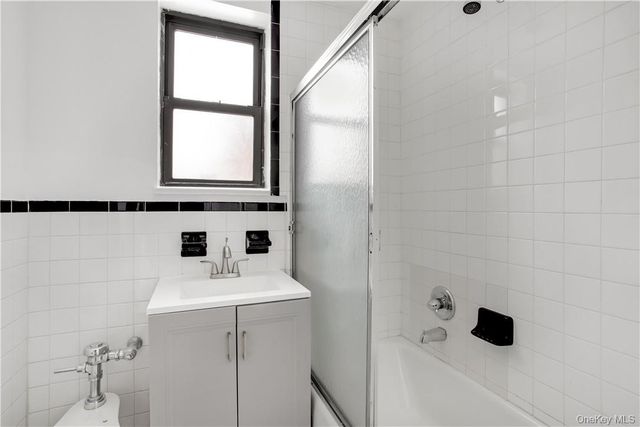 254 Martine Avenue 6A, White Plains, NY 10601