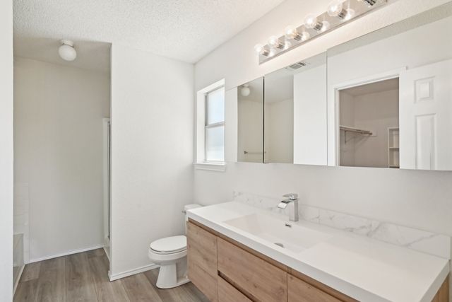 7610 Yorkmeadow Drive, Arlington, TX 76001