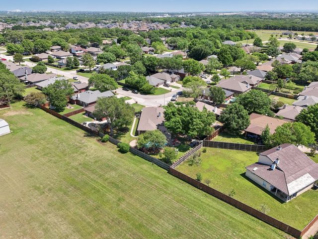 7610 Yorkmeadow Drive, Arlington, TX 76001