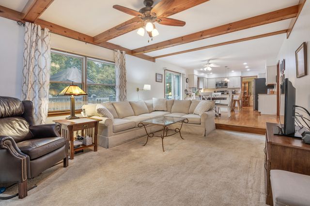 1871 Allen Drive, Geneva, IL 60134