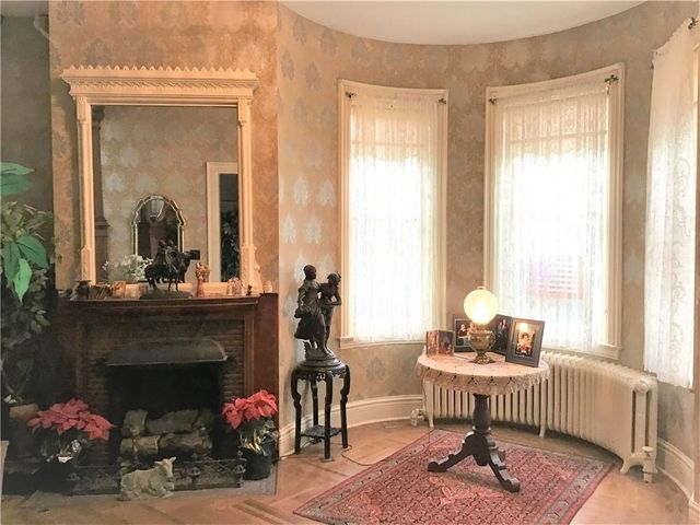 409 N Esplanade Street, Leavenworth, KS 66048