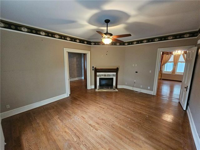 409 N Esplanade Street, Leavenworth, KS 66048
