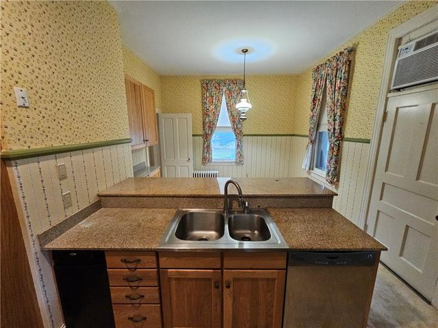 409 N Esplanade Street, Leavenworth, KS 66048