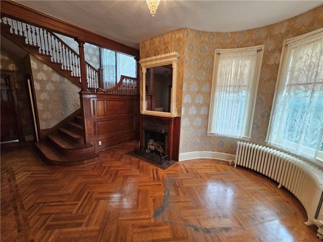 409 N Esplanade Street, Leavenworth, KS 66048