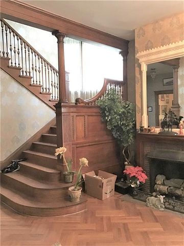 409 N Esplanade Street, Leavenworth, KS 66048