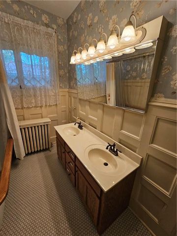 409 N Esplanade Street, Leavenworth, KS 66048