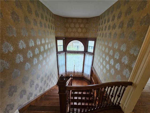 409 N Esplanade Street, Leavenworth, KS 66048