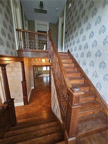 409 N Esplanade Street, Leavenworth, KS 66048