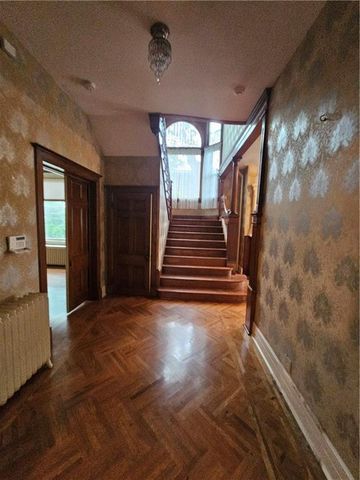 409 N Esplanade Street, Leavenworth, KS 66048