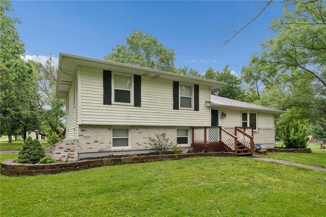 104 W Oak Street, Archie, MO 64725