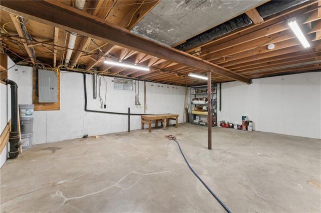 104 W Oak Street, Archie, MO 64725