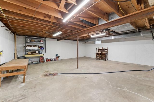 104 W Oak Street, Archie, MO 64725
