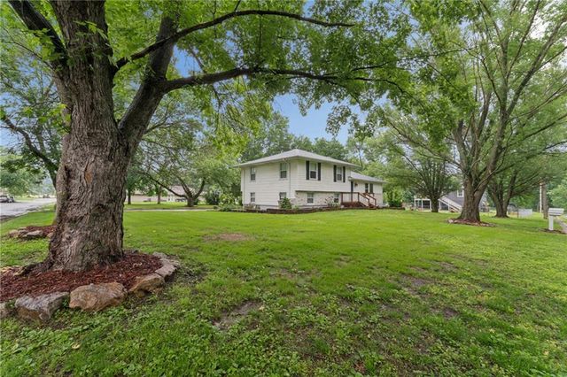 104 W Oak Street, Archie, MO 64725