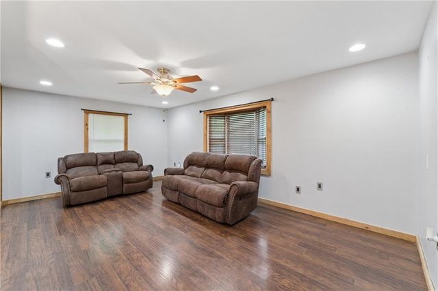 104 W Oak Street, Archie, MO 64725