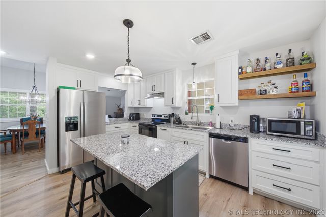10395 S 193rd West Avenue, Kellyville, OK 74039