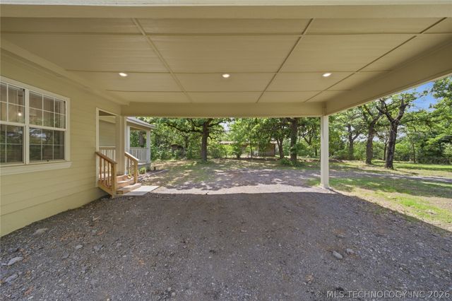 10395 S 193rd West Avenue, Kellyville, OK 74039