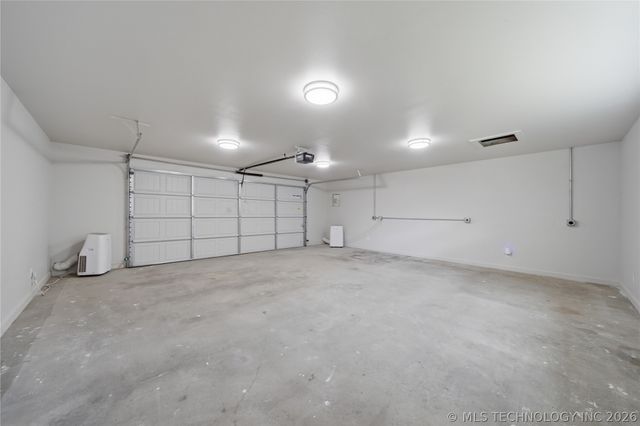 10395 S 193rd West Avenue, Kellyville, OK 74039