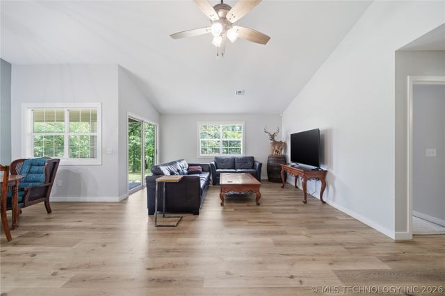 10395 S 193rd West Avenue, Kellyville, OK 74039