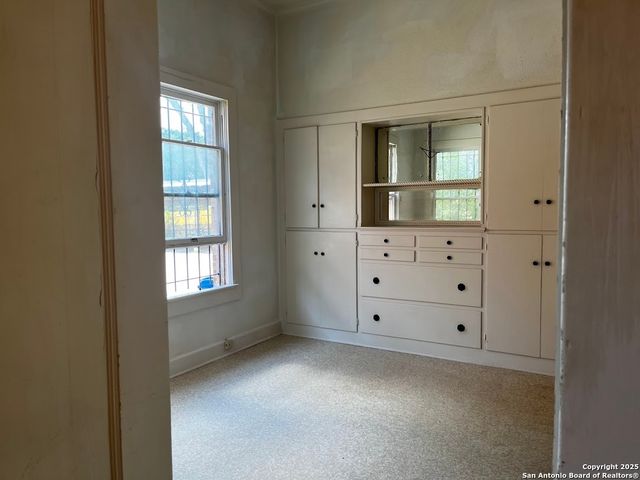 411 W Gramercy, San Antonio, TX 78212