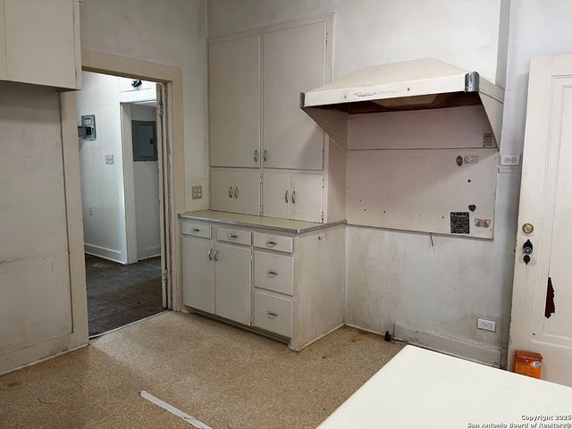 411 W Gramercy, San Antonio, TX 78212