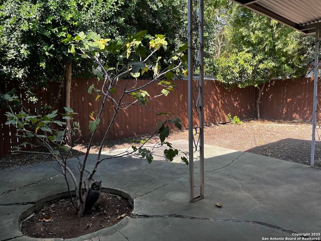 411 W Gramercy, San Antonio, TX 78212