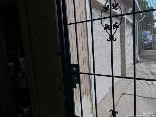 411 W Gramercy, San Antonio, TX 78212