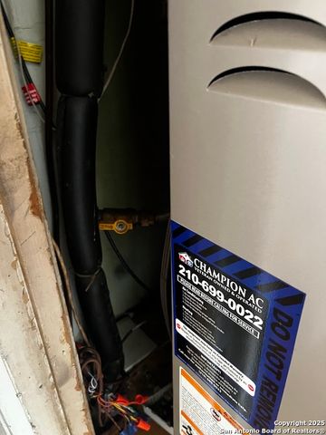 411 W Gramercy, San Antonio, TX 78212