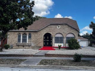 411 W Gramercy, San Antonio, TX 78212