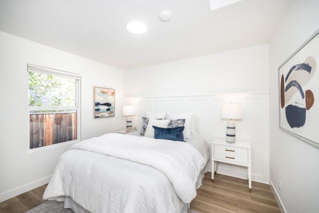 1111 Alma Street, Palo Alto, CA 94301