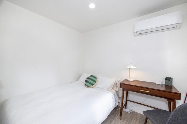 1111 Alma Street, Palo Alto, CA 94301