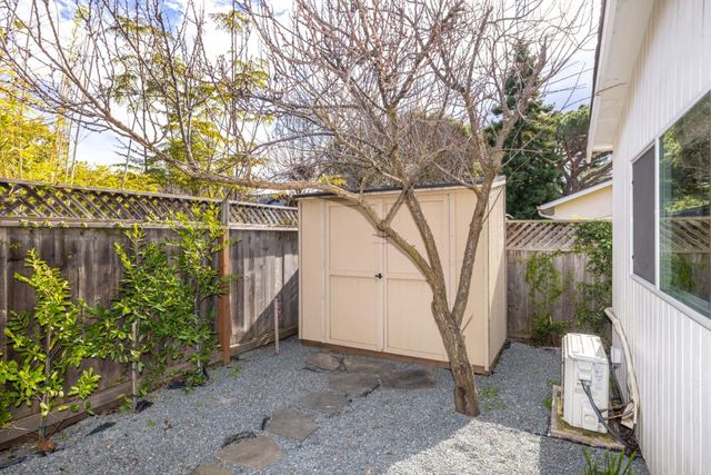 1111 Alma Street, Palo Alto, CA 94301