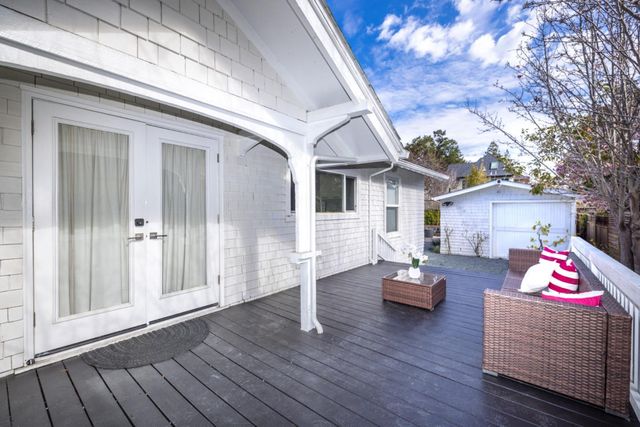 1111 Alma Street, Palo Alto, CA 94301