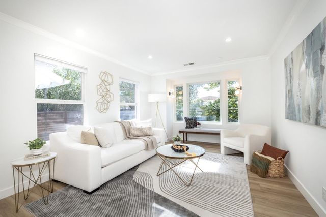 1111 Alma Street, Palo Alto, CA 94301