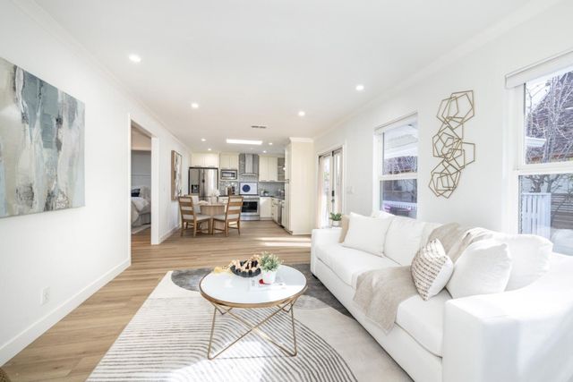 1111 Alma Street, Palo Alto, CA 94301