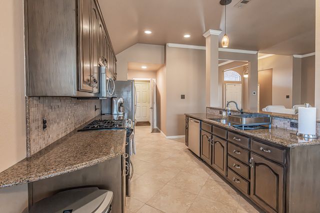 7732 Summerbrook Circle, Fort Worth, TX 76137