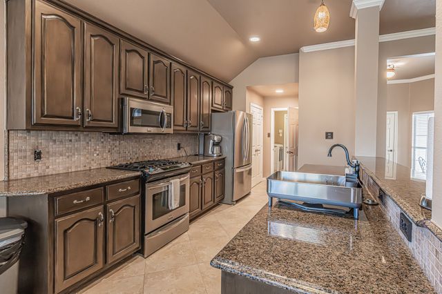 7732 Summerbrook Circle, Fort Worth, TX 76137