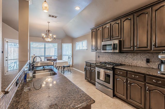 7732 Summerbrook Circle, Fort Worth, TX 76137