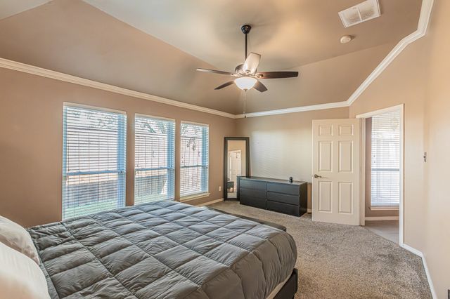 7732 Summerbrook Circle, Fort Worth, TX 76137