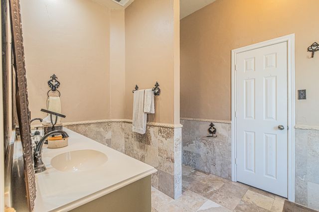 7732 Summerbrook Circle, Fort Worth, TX 76137