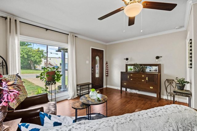110 S Binkley Street, Sherman, TX 75092