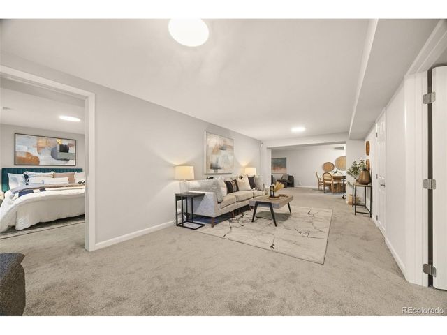 214 Hudson St, Denver, CO 80220