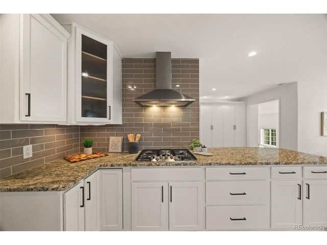 214 Hudson St, Denver, CO 80220
