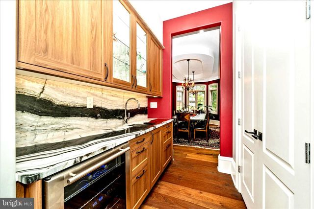 10221 TYBURN TER, Bethesda, MD 20814