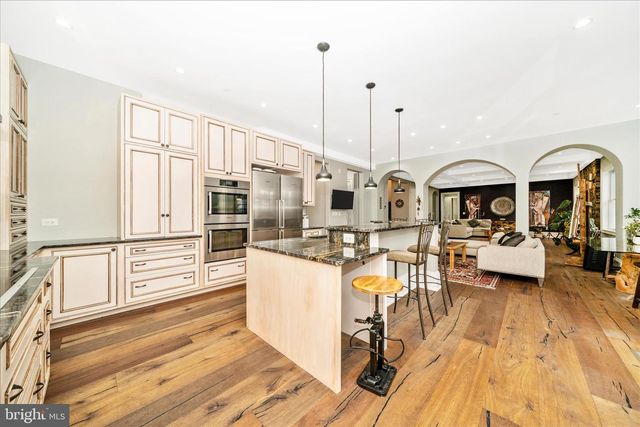 10221 TYBURN TER, Bethesda, MD 20814