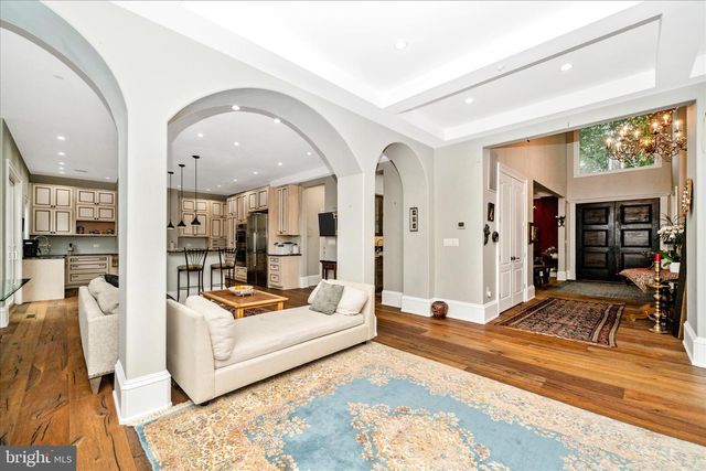 10221 TYBURN TER, Bethesda, MD 20814