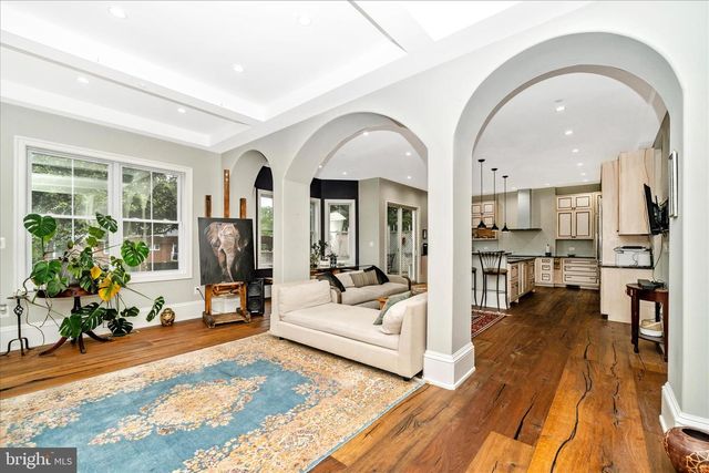 10221 TYBURN TER, Bethesda, MD 20814
