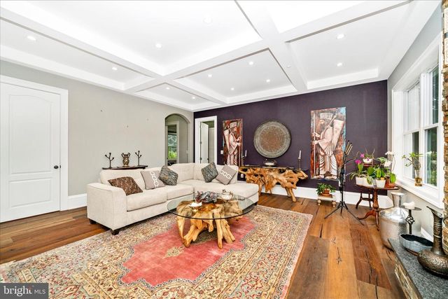 10221 TYBURN TER, Bethesda, MD 20814