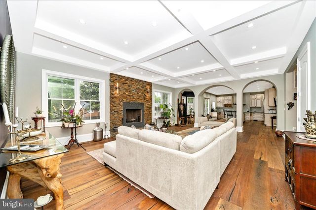 10221 TYBURN TER, Bethesda, MD 20814