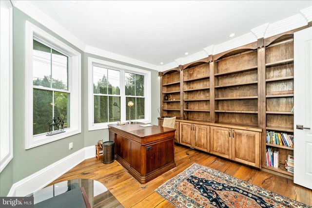 10221 TYBURN TER, Bethesda, MD 20814