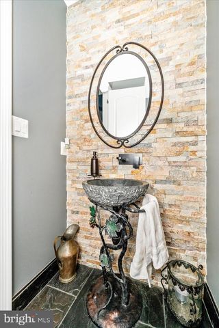 10221 TYBURN TER, Bethesda, MD 20814
